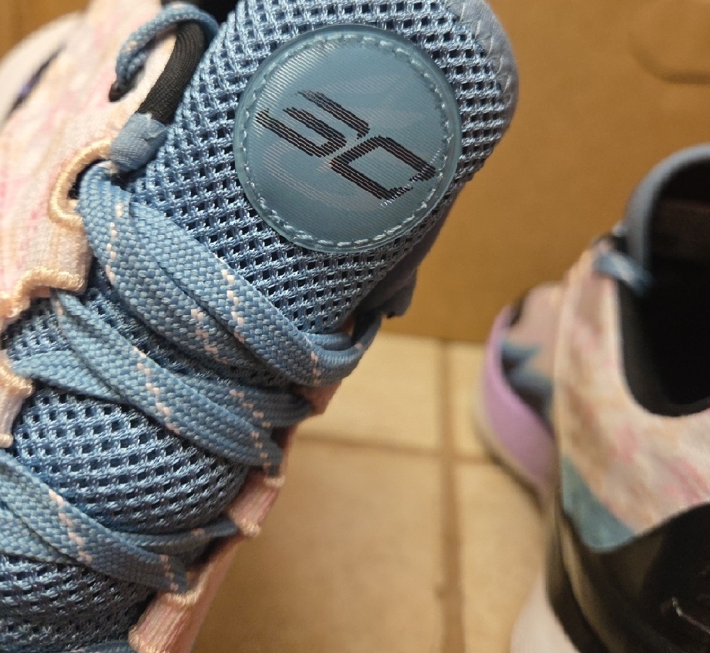 Under Armour Steph Curry men's/womens Pink and Blue Athletic Shoes - Picture 6 of 12